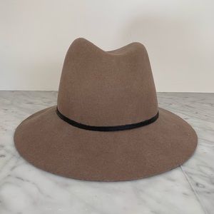 JANESSA LEONE WOOL HAT